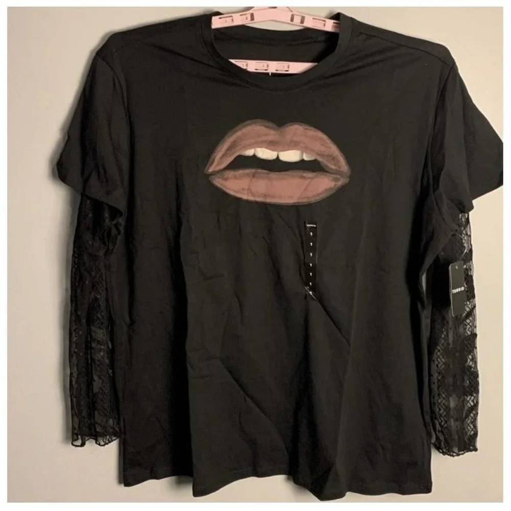 NWT‎ Torrid Lips Two-For Cotton Jersey Lace Sleeve Tee 2X